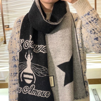 Gucci scarf