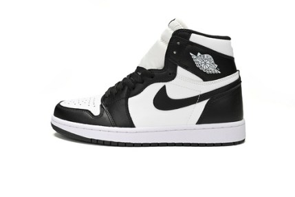 Air Jordan 1 Retro High OG Black White